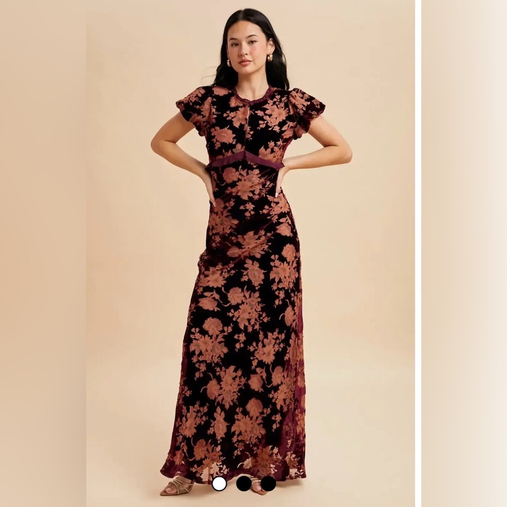 Elegant Floral Maxi Dress in Burgundy